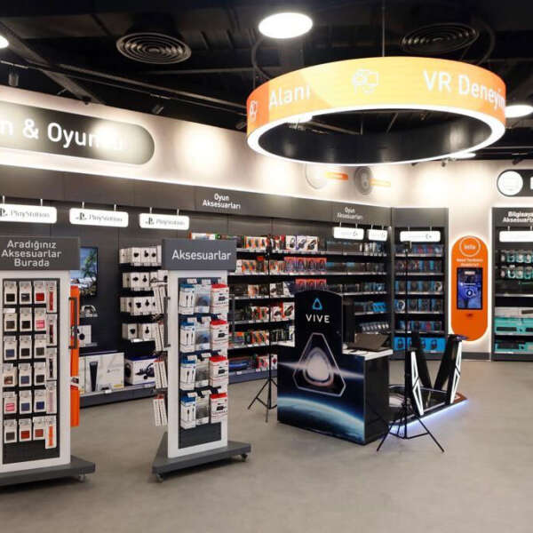 Teknoloji Perakendeciliğinde Yeni Denge: Deneyim, Teknoloji, Güven