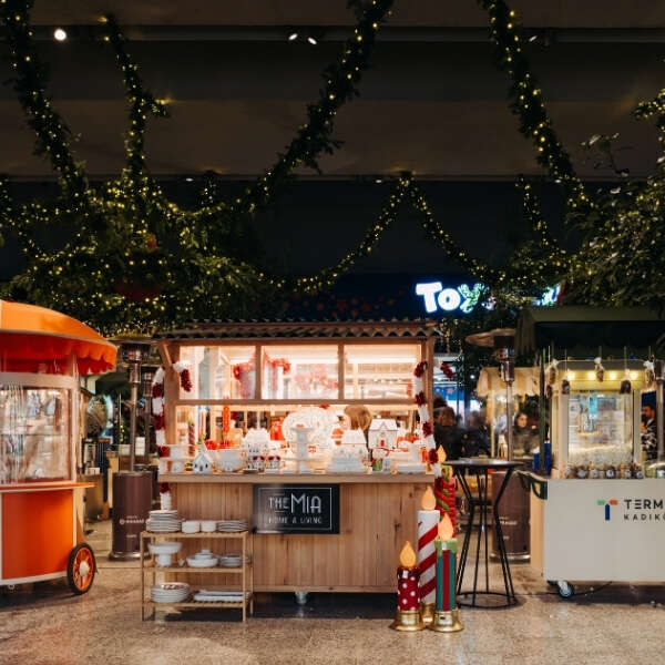 Terminal Kadıköy’de Yeni Yıl Atmosferi: Winter Alley Ziyaretçilerini Bekliyor