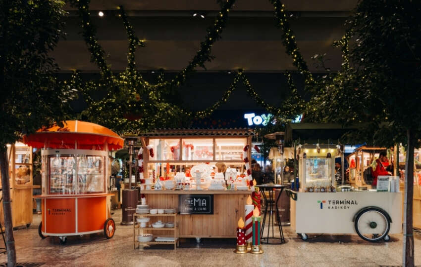 Terminal Kadikoyde Yeni Yil Atmosferi Winter Alley Ziyaretcilerini Bekliyor