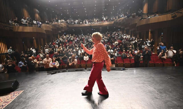 Tolga Cevik Tolgshow gosterisiyle 01 Burda PGMde izleyicilerle bulustu