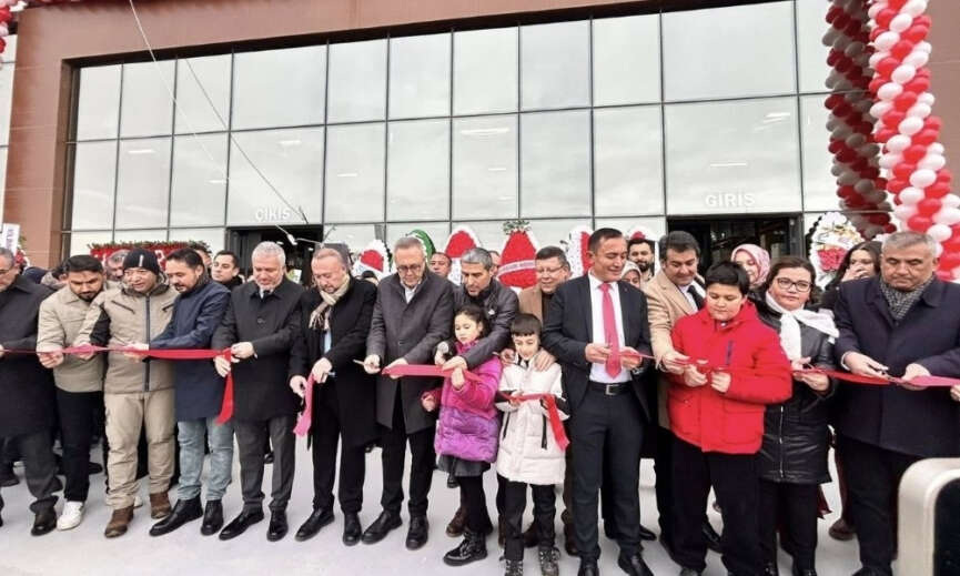 As Gross 2.subesini yogun katilimla Usakta acti