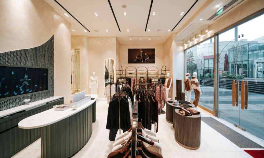 KNITSS Yeni Magazasini Metropol Avmde Acti