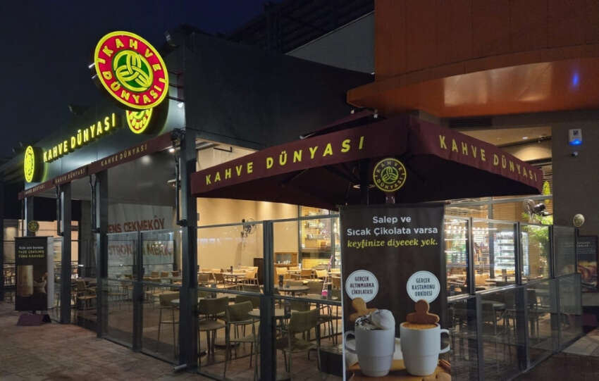 Kahve Dunyasi Cekmekoy Lens AVMde Yeni Magazasini Acti