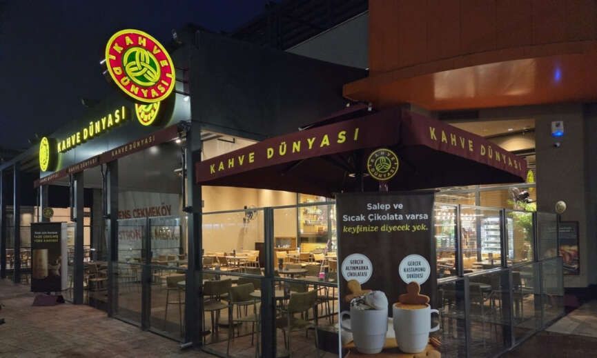 Kahve Dunyasi Cekmekoy Lens AVMde Yeni Magazasini Acti