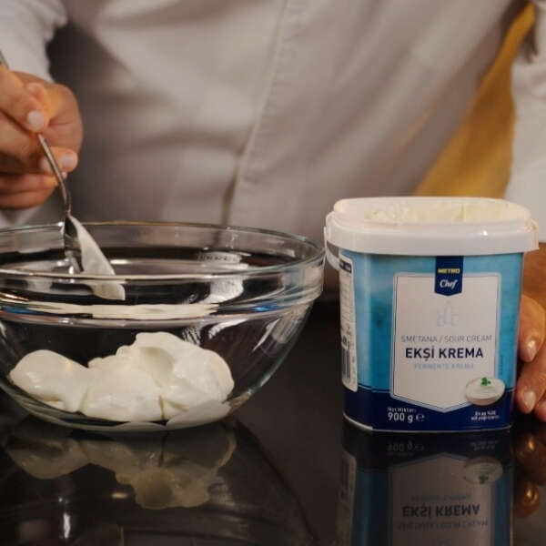Metro Türkiye’den Profesyonel Mutfaklara Yepyeni Bir ürün Daha: Metro Chef Ekşi Krema
