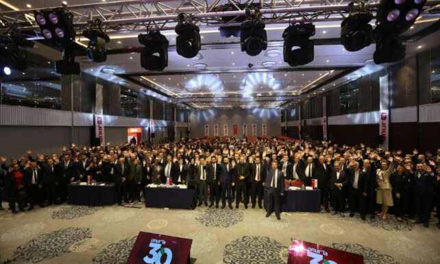 Onur Market 30uncu kurulus yil donumunu coskuyla kutladi