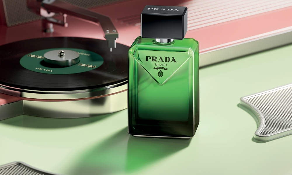 Prada'dan kokuya radikal bir yorum: Paradoxe & Paradigme 1 Paradoxe Paradigme 1