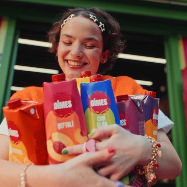 Sen sensin, Dimes İçecek Bi’Şey