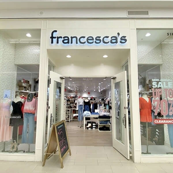 Ünlü Moda Perakendecisi Francesca’s Mağazalarını Kalıcı Olarak Kapatma Kararı Aldı
