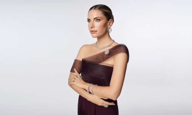 Atasay Askin Yaninda