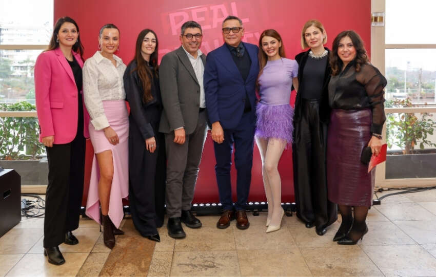 Gratis Astranin Sofistike Dunyasini Real Beauty Clubta Tanitti