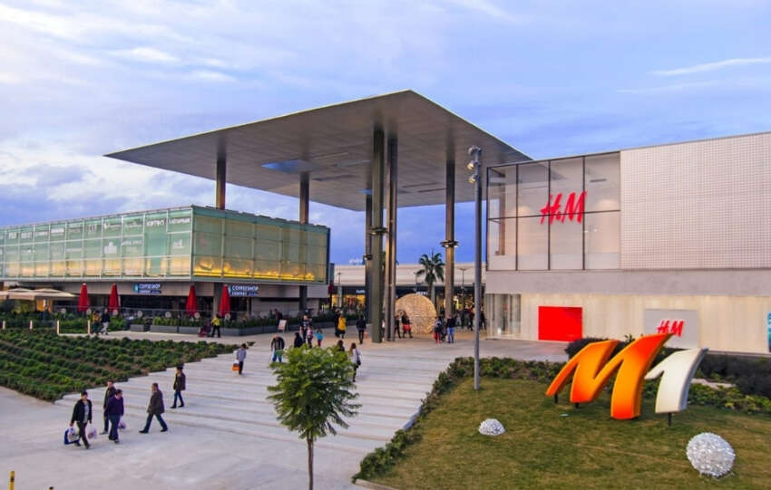 M1 Adana AVMde iyilik ve sevgi bulusmasi