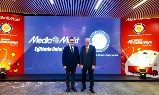MediaMarkt Turkiye ve TEGVden deprem bolgesinde 11 bini askin cocuga nitelikli egitim destegi