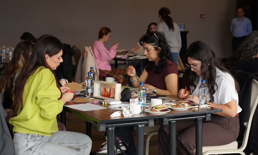 NESCAFE Gold Bu Fincan Sanat Yolunda projesi yeni sehirlerle devam ediyor