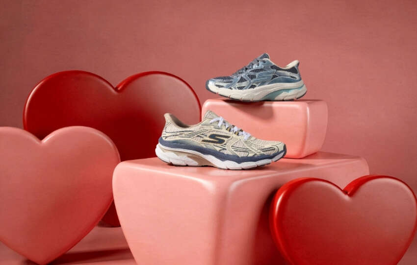 Skechersla ask yan yanayken rahat