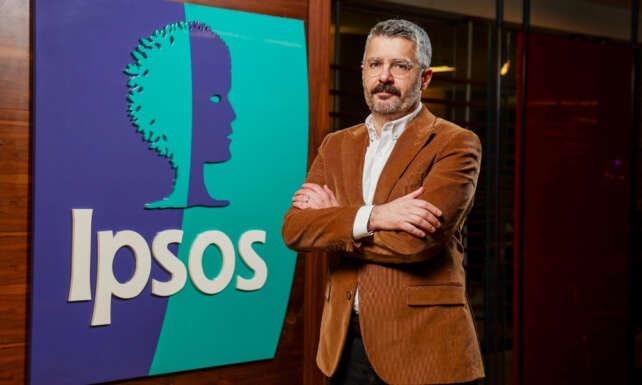 Unlu ve mizah formulunde zirveyi Ata Demirer kapti