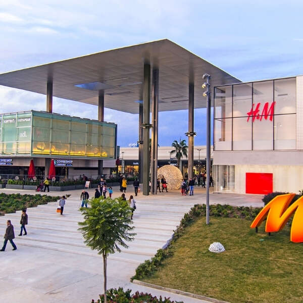 Bayram alışverişinin adresi M1 Adana AVM