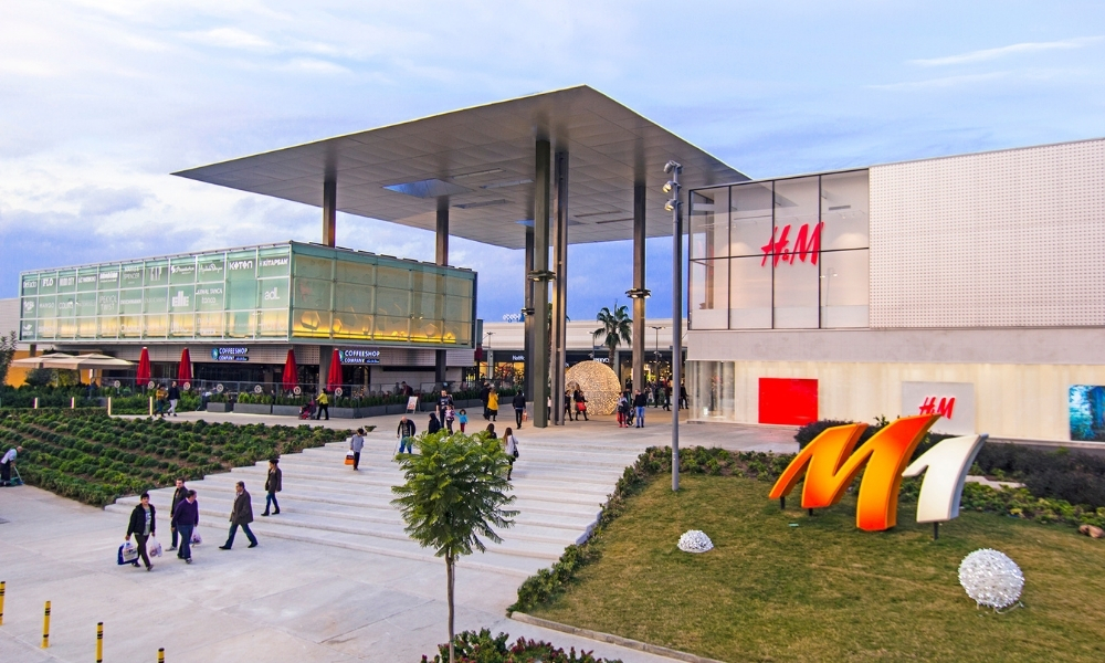 Bayram alisverisinin adresi M1 Adana AVM