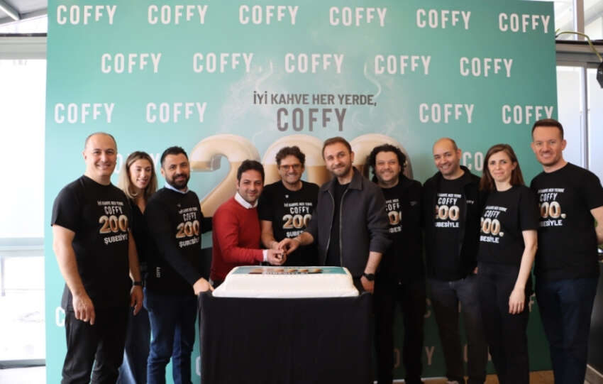 Coffy 200uncu magazasini Ankara Yuksek Hizli Tren Garinda acti