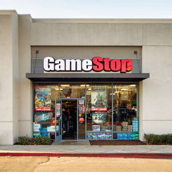 GameStop’tan Büyük Geri Çekilme: 700’den Fazla Mağaza Kapandı