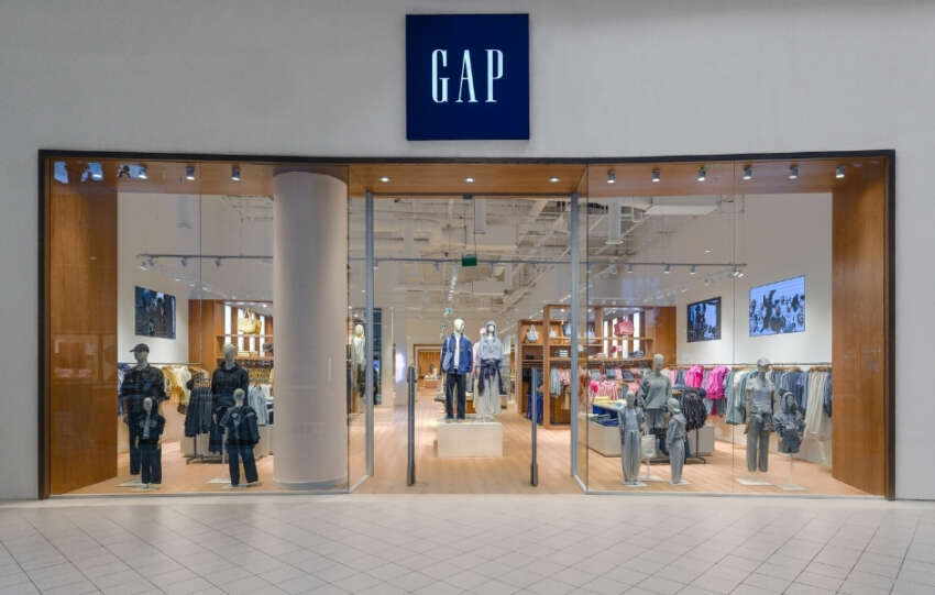 Gap Turkiye Akasya magazasinin kapilarini yenilenen magaza konseptiyle acti