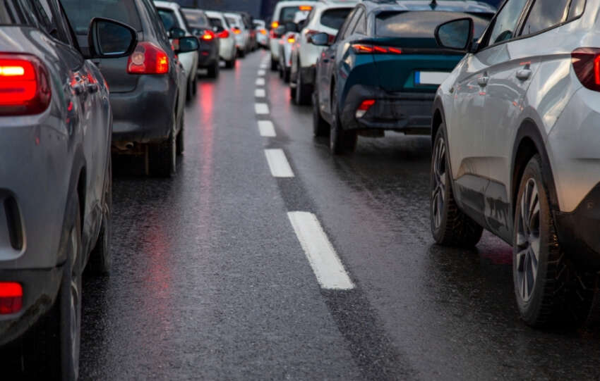 Her 10 Kisiden 6si Bayrami Yasadigi Sehirde Gecirecek