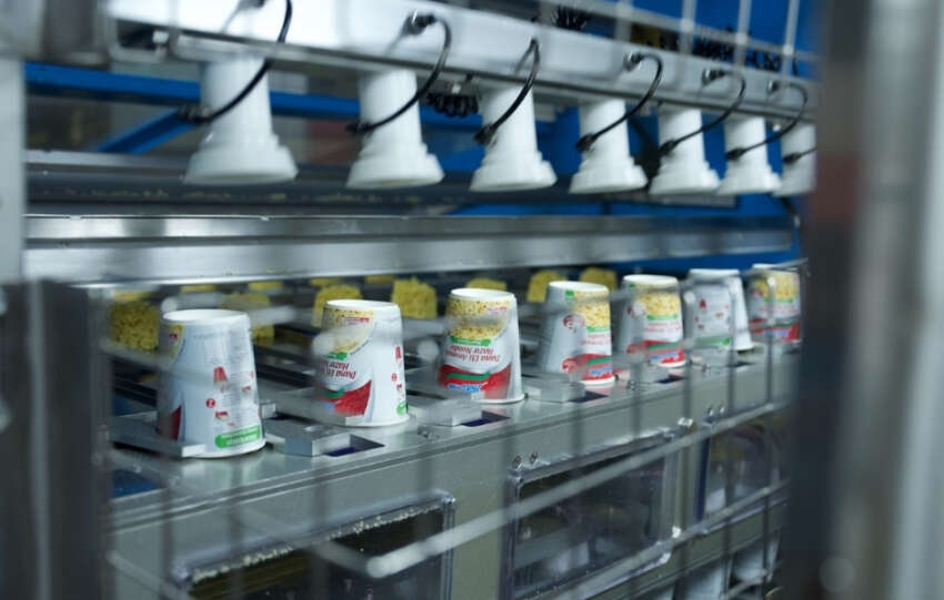 Indomie Turkiye Seffaf Uretim Modeliyle Tuketici Guvenini Fiziksel Deneyime Donusturuyor