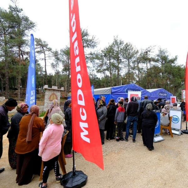 Home 26 Konteyner Kentlerde İftar Sofraları Kuruluyor