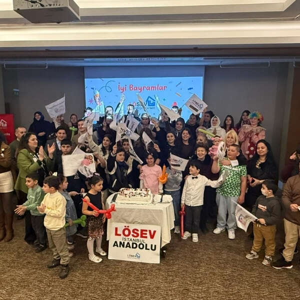 Home 27 LÖSEV, İstanbul’da Ramazan Bayramını Kutladı