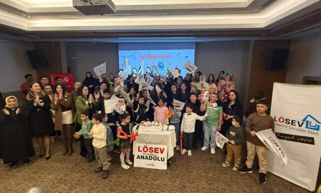 LOSEV Istanbulda Ramazan Bayramini Kutladi