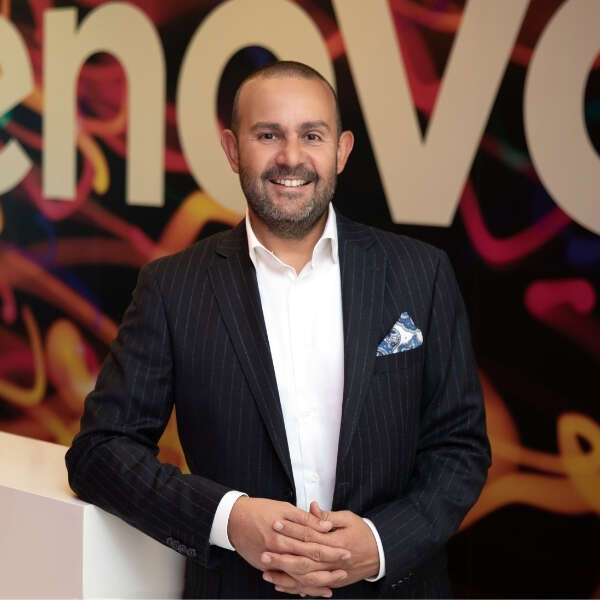 Lenovo, yapay zekayı David Beckham ile sahaya taşıyor