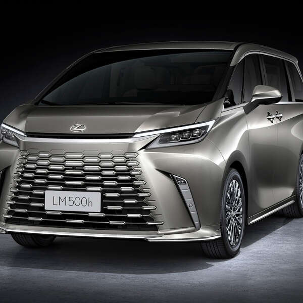 Lexus Türkiye’de 10. Yılını Güçlenerek Kutluyor