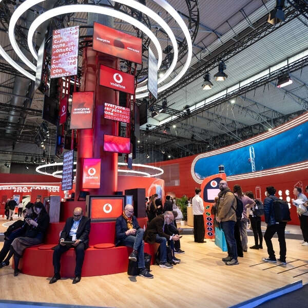 Mobil Dünya Kongresi’nde Vodafone standına yoğun ilgi