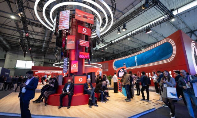 Mobil Dunya Kongresinde Vodafone standina yogun ilgi