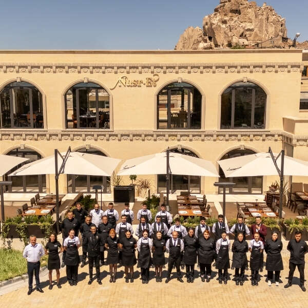 Home 41 Nusr-Et’ten Kapadokya’da Yeni İmza Nusr-Et, Uçhisar’daki Yeni Restoranıyla 1 Nisan’da Kapılarını Açıyor