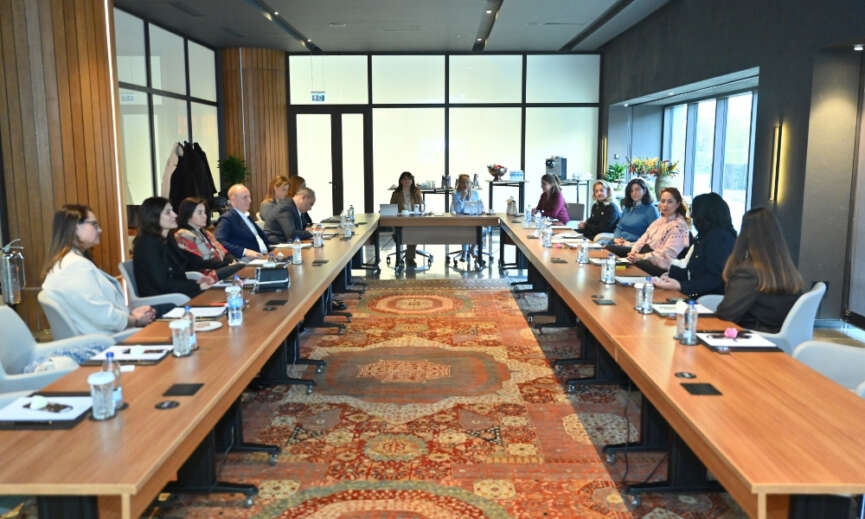 Sektorun Lider Sirketleri yeni donemde Teknolojide Kadin Derneginin yonetim koltuklarina oturdu