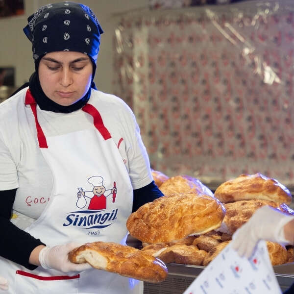Sinangil ve Gönül Mutfağı’ndan Hatay’da Kadınlara Özel Pide Atölyesi