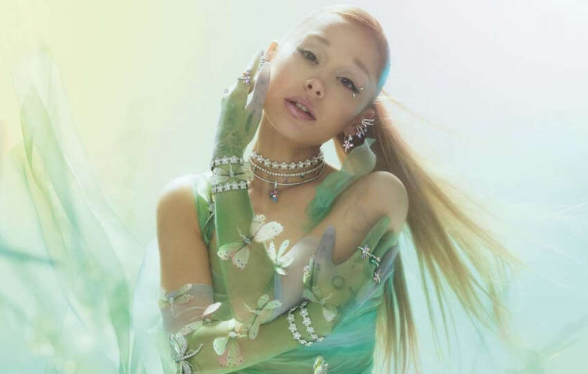 Swarovski Ariana Grande ile Yeni Kapsul koleksiyonunu tanitti