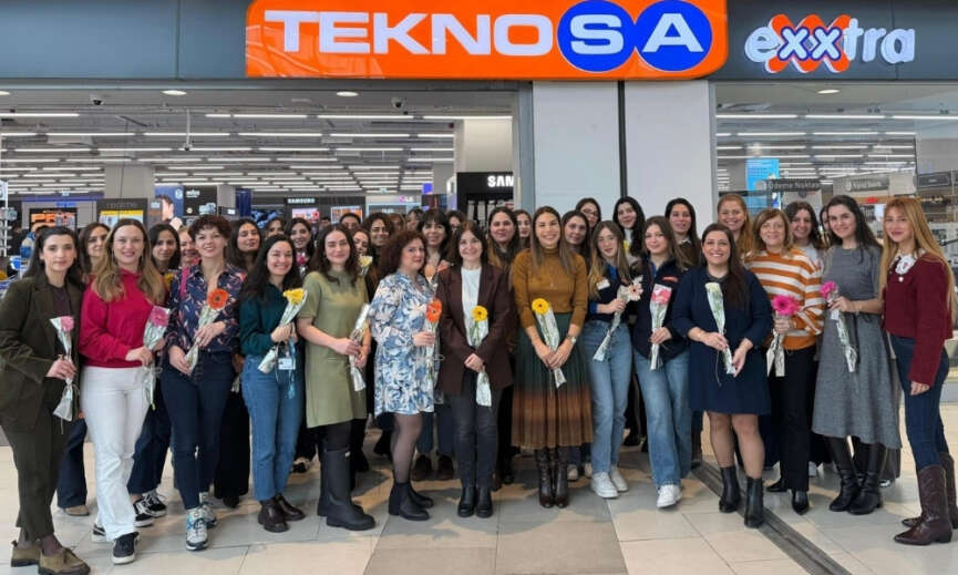 Teknosa 8 Marti kadin calisanlariyla birlikte kutladi