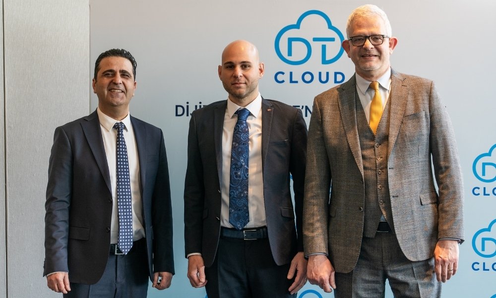 1776246338 DT Cloud BB Foto raf 1