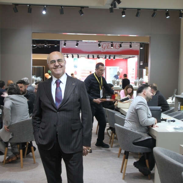 Ariş Pırlanta Mücevher Fuarının İlgi Odağı Oldu