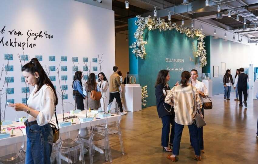 Bella Maisondan Sanatla Ic Ice Bir Lansman