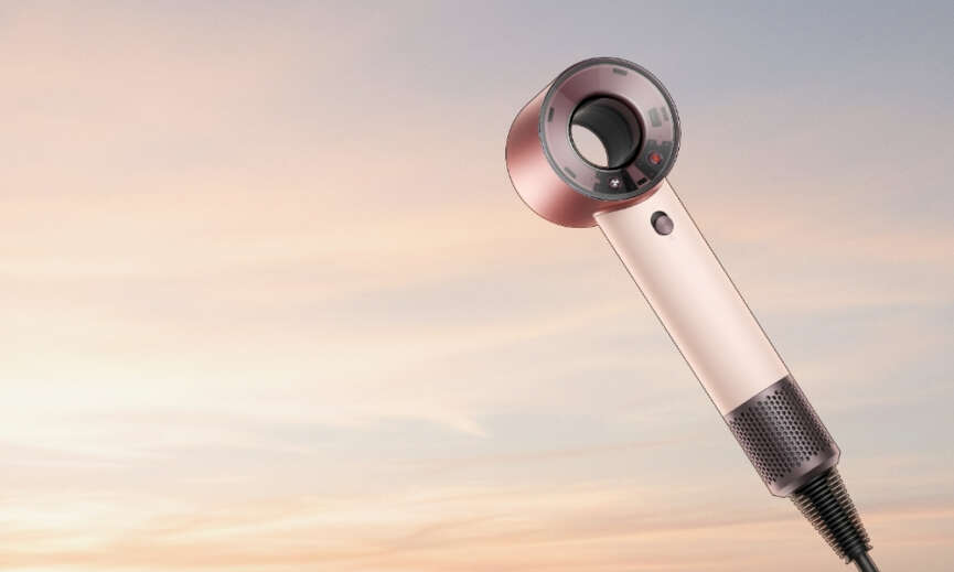 Dyson Supersonic™ Travel Gucunden Odun Vermeden Yuzde 32 Daha Kucuk Yuzde 25 Daha Hafif