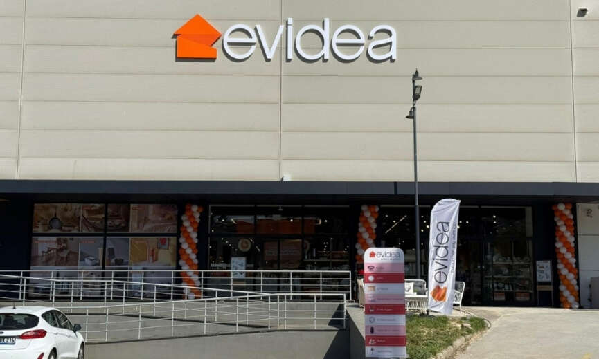 Evidea Aydin Kusadasi Pirada Cadde magazasinin kapilarini acti