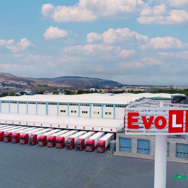 Home 56 EvoLog, büyümeye devam ediyor: 150 yeni treyler yatırımıyla filosunu genişletiyor