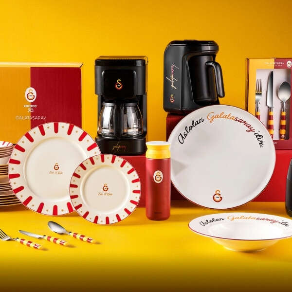 Home 38 Karaca’dan Taraftarlara Özel Koleksiyon: Büyük Takımların Ruhu Sofralara Taşınıyor