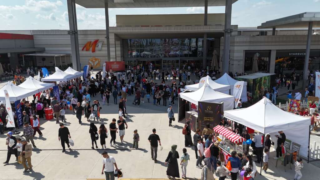 M1 Adanada 23 Nisan coskusu dort gun boyunca yasandi 2