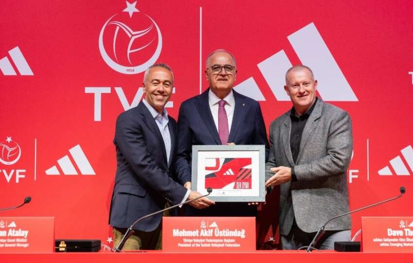 adidas Voleybol Milli Takimlar Resmi Urun Sponsoru Oldu