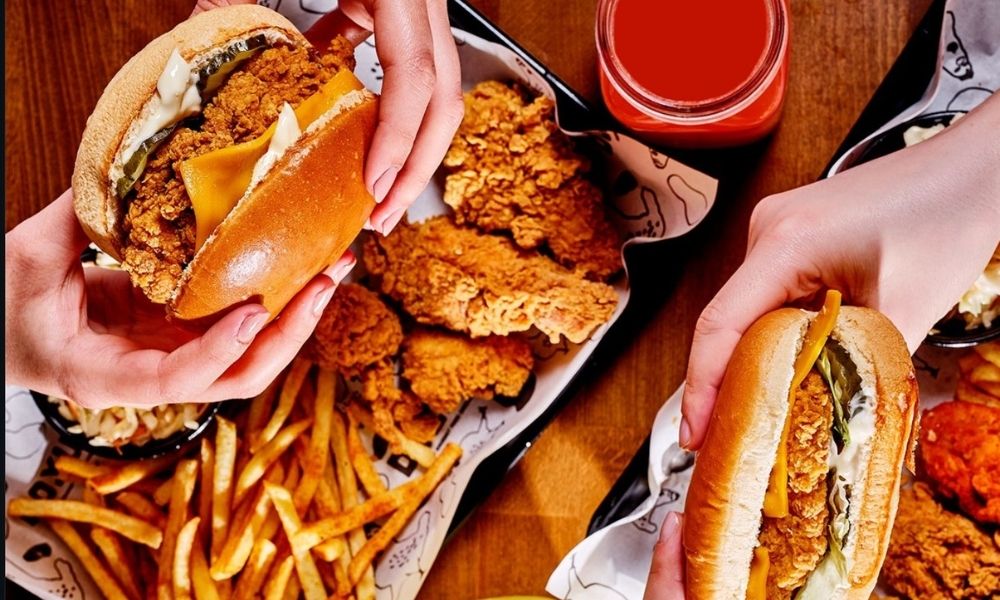 Burger Tutkunlari 28 Mayis Dunya Hamburger Gununde Doyuyoda Bulusuyo