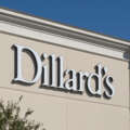 Dillard’s Krize Meydan Okuyor: Yeni Mağaza Açtı, Satışlarını Artırdı